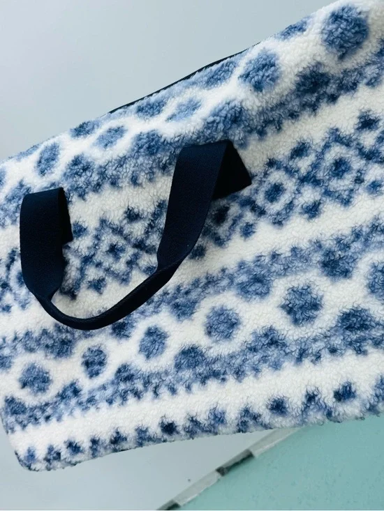 Plush Patterned Tote Bag with Shoulder Strap - Navy & Cream - Picture 6 of 7